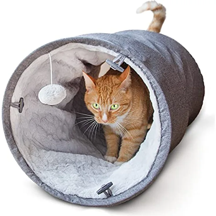CanadianCat Company | Spieltunnel für Katzen mit Kuschelfell | grau | ca. 35 x 70 cm - Variable Form, integriertes Katzenspielzeug