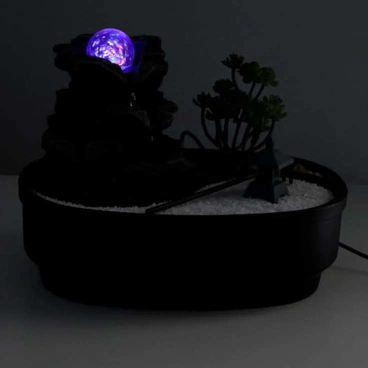 Lemodo Zimmerbrunnen Tischbrunnen mit Zen-Garten, Pumpe mit LED-Beleuchtung, Polyresin, fernöstliches Flair – Bild 3