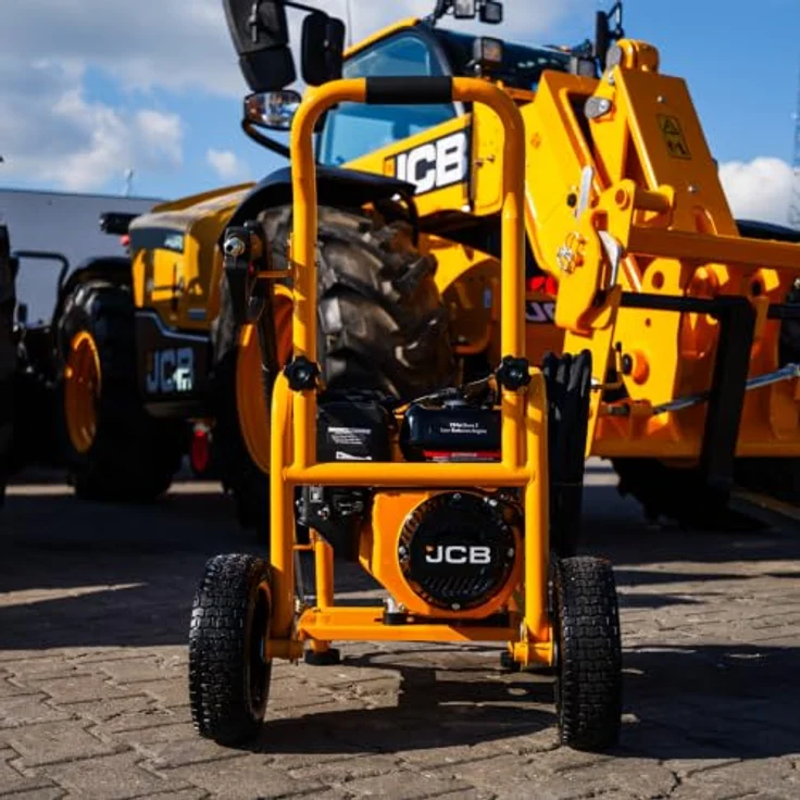 JCB Benzin-Hochdruckreiniger PW15040PP24, 15 PS, 276 bar, 15 l/min, 15 m Schlauch, 5 Düsen – Bild 9