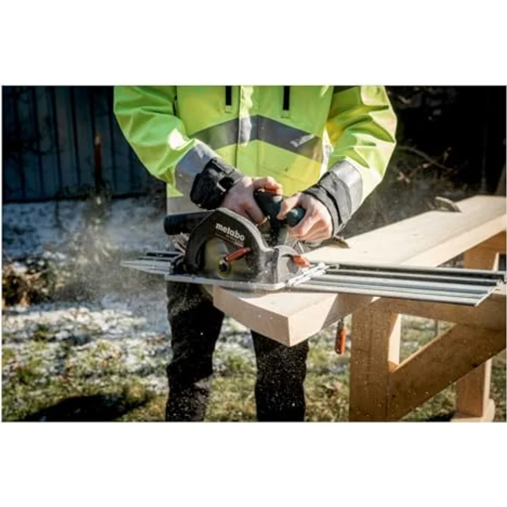 Metabo Akku-Handkreissäge KS 18 LTX 57 BL 18 V, mit Brushless Motor, Schrägschnitte, gut sichtbarer Schnittanzeiger, geringes Gewicht, Säge 611857850 – Bild 2