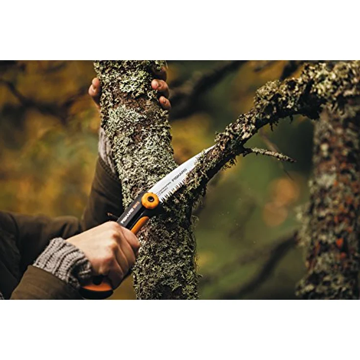 Fiskars Handsäge für frisches Holz, Grobzahnung, Sägeblattlänge: 16 cm, Einziehbar, Rostfreies Stahl-Sägeblatt, Schwarz-Orange, Xtract, SW73, 1000613 – Bild 7