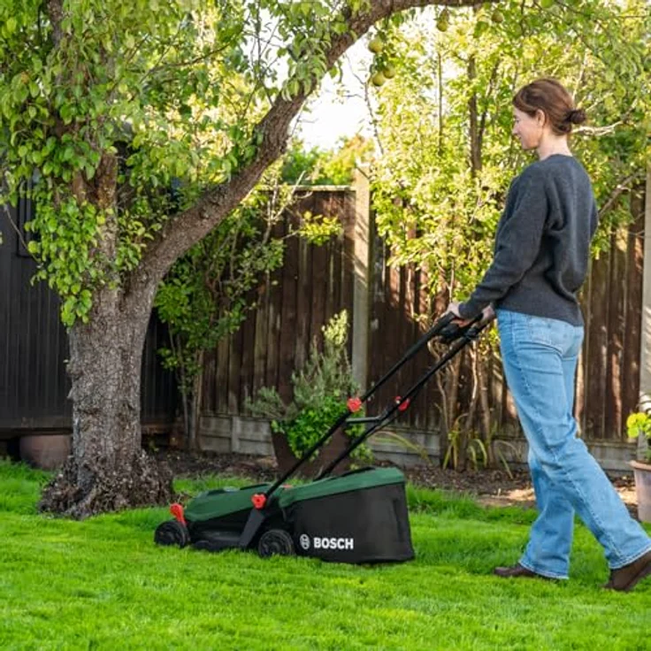 Bosch Akku-Rasenmäher Rotak18V-32, 32 cm Schnittbreite, inkl. 18 V 4,0 Ah Akku und Ladegerät, 3-in-1-Funktionalität – Bild 7