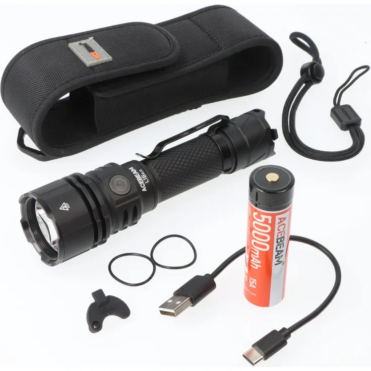 AceBeam L16 2.0, Taktische LED-Taschenlampe mit 2.100 Lumen, 670 m Reichweite, 5.000 K, schwarz
