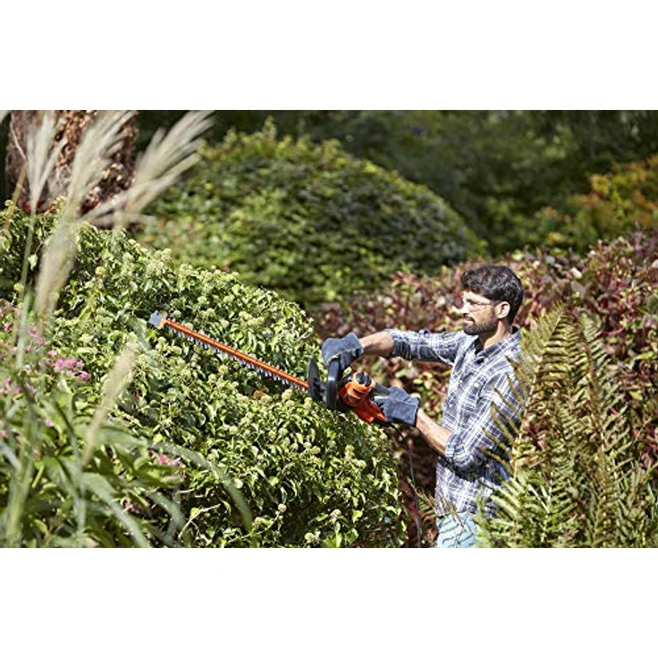 Black+Decker Elektro-Heckenschere (550W, 60 cm Schwertlänge, 25 mm Schnittstärke, Bügel-Zweithandgriff und transparentem Handschutz, für große Hecken) – Bild 3