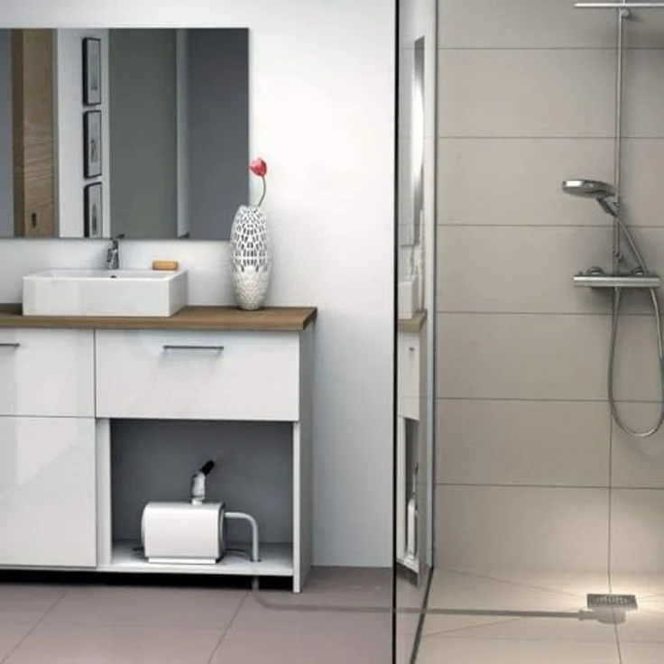 SFA SaniFloor+ Wasserpumpe, Abwasser-Hebeanlage für Fliesenboden, 1 m Ablaufschlauch, Gesamthöhe 68 mm, weiße Ausführung – Bild 3