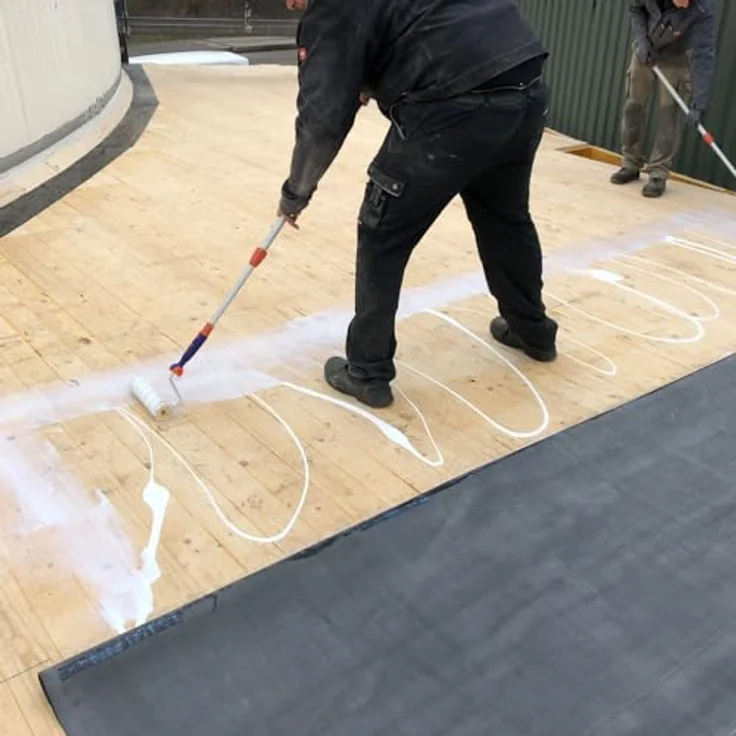 Hanse Syntec Systems EPDM Folienkleber BlueTek, wasserbasierter Acrylat-Kleber für flexible Dachverklebungen, 2/3/5 & 10L – Bild 4