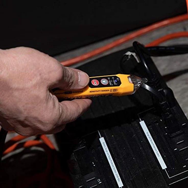 Klein Tools NCVT-3P Berührungsloser Spannungsprüfer – Bild 4