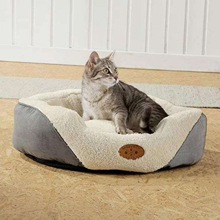 Pet Brands Banbury & Co Luxus-Hundebett / -Katzenbett, klein, superweich mit künstlichem Schafspelz, abnehmbarem Kissen, PU Abzeichen, zweite Farboption, waschbar – Bild 3