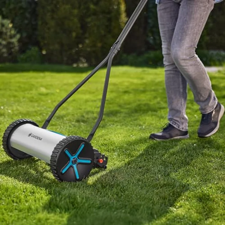 Gardena Spindelmäher Comfort 330, Manuell, für Rasenflächen bis 150 m², präziser Schnitt mit 5 Messern, einstellbare Schnitthöhe – Bild 2