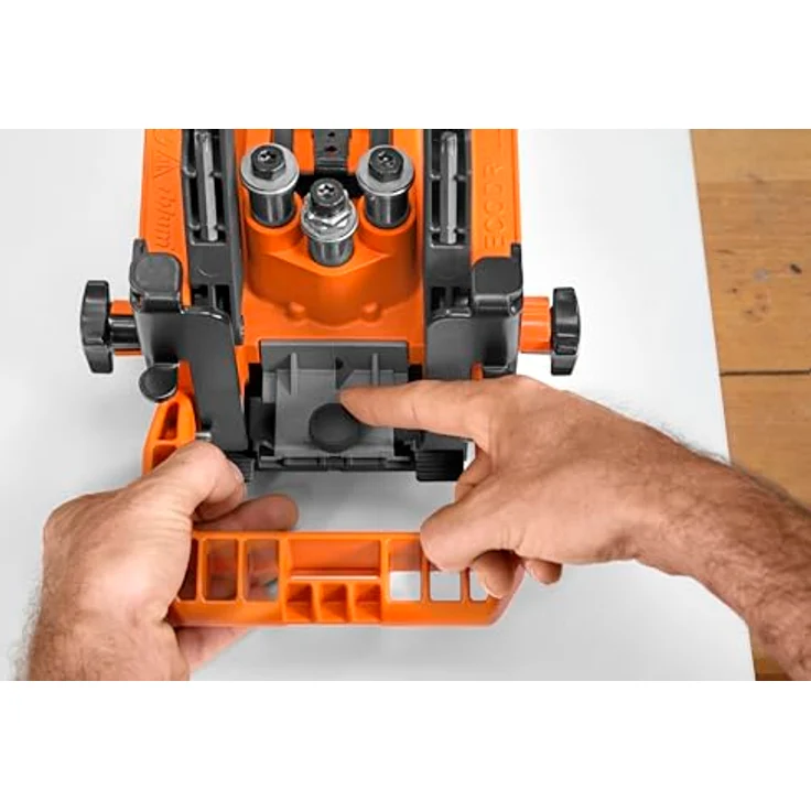 Blum ECODRILL NEU - Scharniere verarbeiten, Topfabstand einstellbar, federunterstützte Materialdickeneinstellung, integrierter Absaugstutzen, vertikal bohren – Bild 4