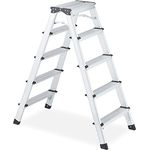 Relaxdays Trittleiter, 5 Stufen, klappbare Bockleiter, Alu, beidseitig begehbar, bis 120 kg, Stehleiter, Silber/schwarz
