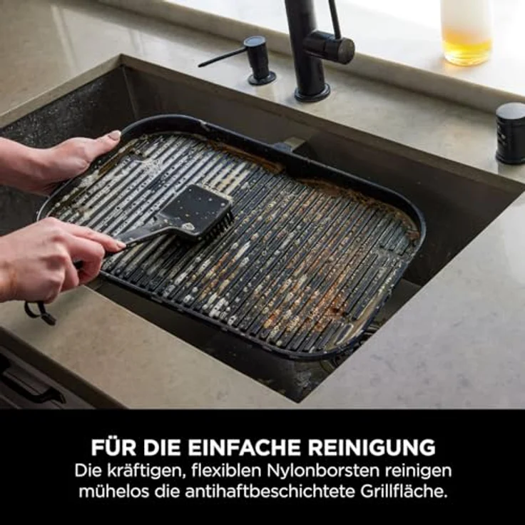 Ninja Woodfire Grill-Reinigungsbürste, mit abgewinkelten Drahtborsten & Aufhängeöse, offizielles Zubehör, kompatibel mit dem Ninja Woodfire BBQ Grill OG701/OG850/OG901, Schwarz XSKOGXLCNBSEU – Bild 3