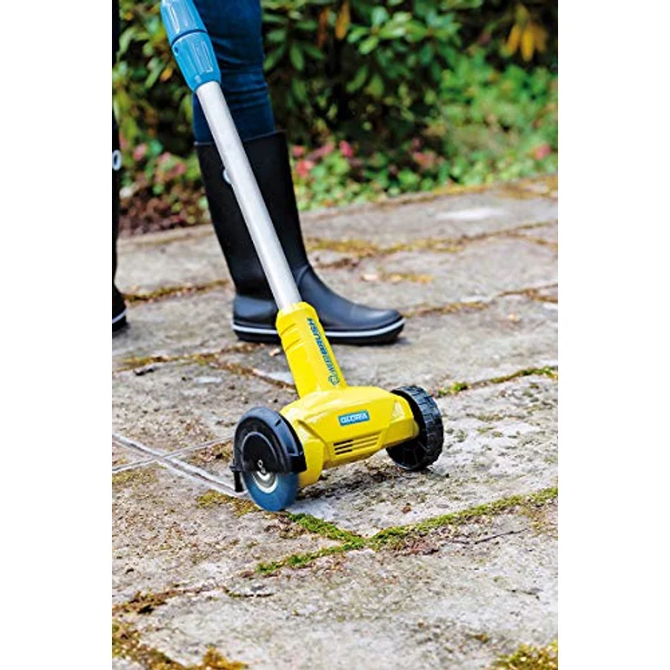 GLORIA WeedBrush li-on, Fugenkratzer mit Akku Betrieb, Unkrautbürste, zwischen Terrassenplatten reinigen, inkl. Stahldraht-Fugenbürste, 18V BOSCH Akku erforderlich – Bild 4