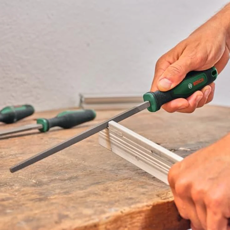 Bosch Feilen Set 5-teilig (Robustes Metallfeilen Set aus hartem Kohlenstoffstahl; Ergonomischer Softgrip; Schaftlänge 200mm; Mittlerer Hieb 2) – Bild 4