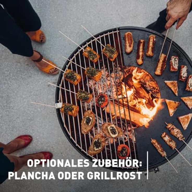 höfats Bowl 70 Feuerschale mit Edelstahl Sternfuß - raucharme Verbrennung - Feuerstelle mit Plancha Grillplatte und Grillrost nutzbar - kippbarer Feuerkorb Stahl emailliert, schwarz, Ø 70 cm – Bild 4