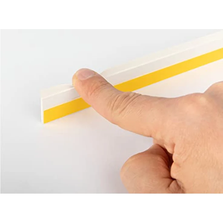 SCHELLENBERG PVC-Flachleiste, selbstklebend, 1,5 m, Breite 3/4/5 cm, zur Verblendung von Fugen an Fenstern, Schränken oder Türen, weiß – Bild 5