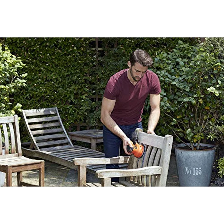 Black+Decker Exzenterschleifer (230W, Scheiben-Ø 125 mm, mit integrierter Staubabsaugung, zum Schleifen-Polieren, Ergonomisches Griffdesign, Klettfix-System, inkl. 1 Schleifpapier K120) – Bild 3