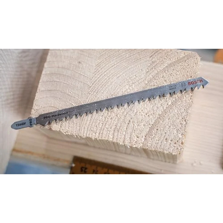 Bosch Professional Stichsägeblatt Speed for Hard Wood zum Sägen in Holz (5 Stück, T 344 DF) – Bild 6