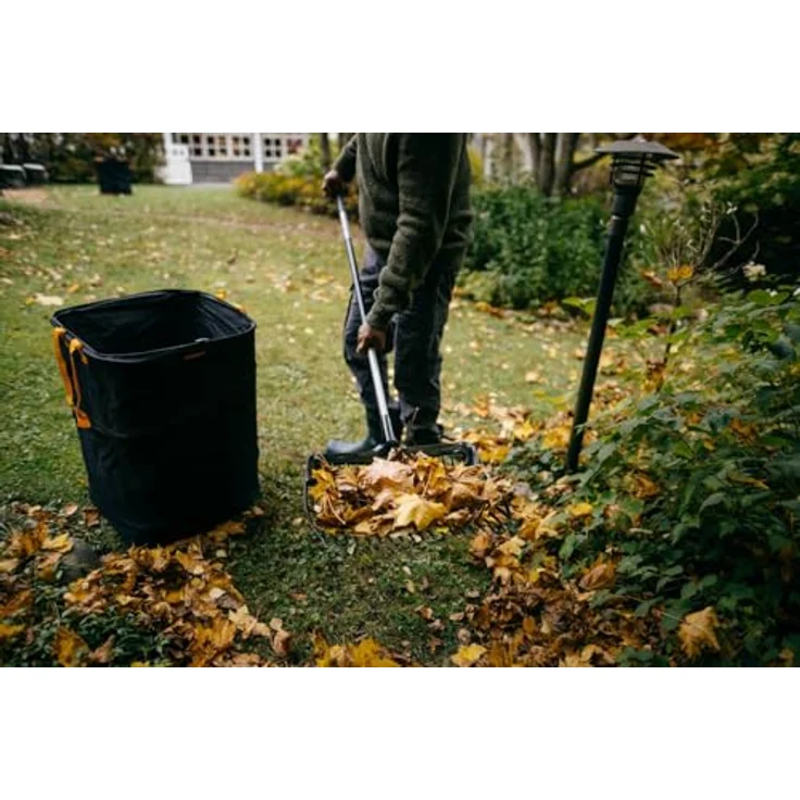 Fiskars Schaufelrechen Ergonomic, Kombination aus Schaufel und Rechen, langlebig aus Polycarbonat/Aluminium, 150 cm, Schwarz/Grau, 1077116 – Bild 3