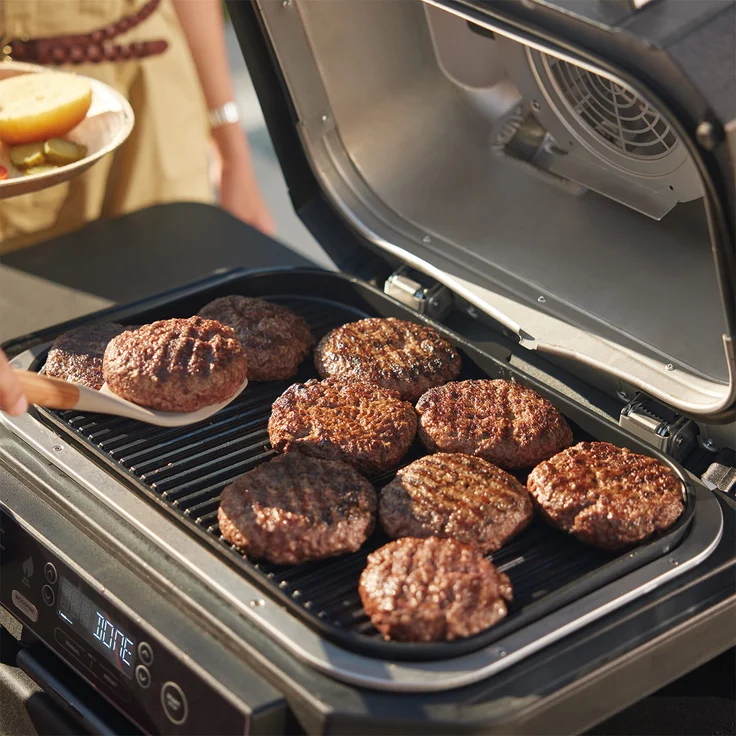 Ninja Woodfire Pro XL Elektrogrill, großer 4-in-1-Außengrill mit Smoker-&Heißluftfritteuse mit Smart Cook-System und integriertem Thermometer,Holzfeuer-Pellets,wetterfest, tragbar,Grau/Schwarz OG850EU – Bild 5