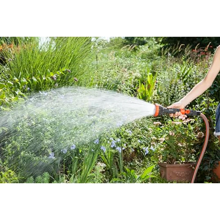 GARDENA Profi-System-Spritz-Brause: Gartenbrause für einen höheren Wasserdurchfluss, mit stufenlos regulierbarem Wasserstrahl (2847-20) – Bild 2