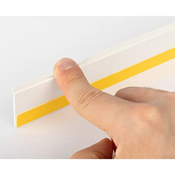 SCHELLENBERG PVC-Flachleiste, selbstklebend, 1,5 m, Breite 3/4/5 cm, weiß, zur Verblendung von Fugen an Fenstern und Türen – Bild 5