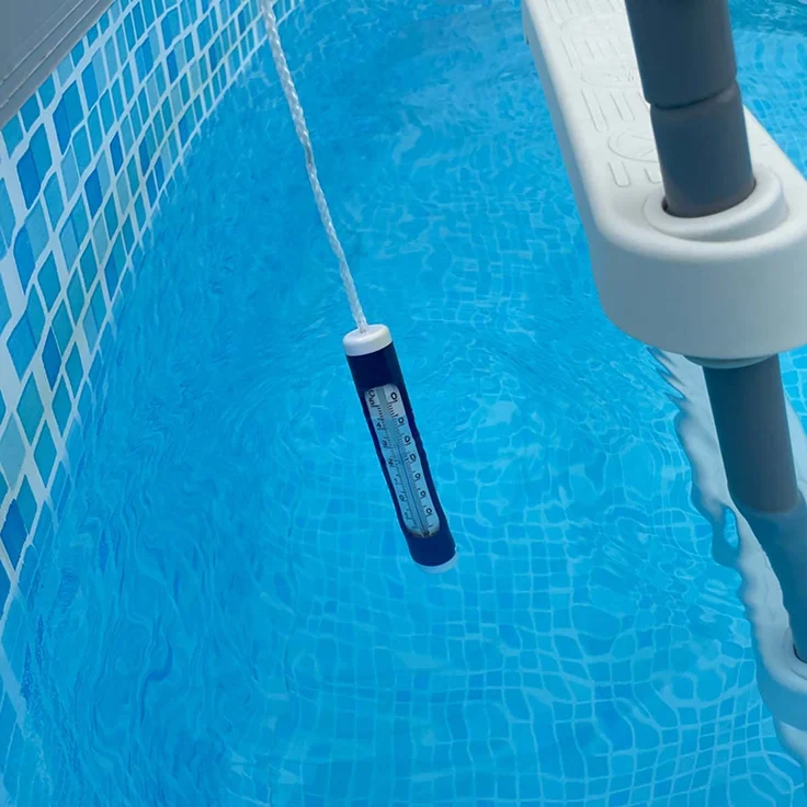TFA Schwimmbadthermometer blau, 160 mm mit Leine analog – Bild 2
