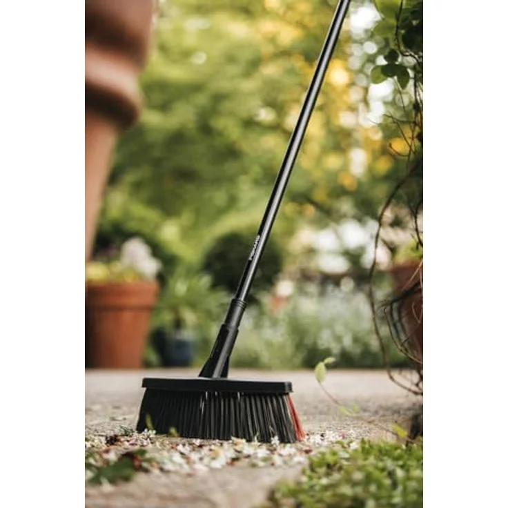 Fiskars Allzweckbesen-Kopf mit Powerclean-Borsten, Breite: 37,5 cm, M, Kunststoff, Schwarz, Solid, 1025930 – Bild 6