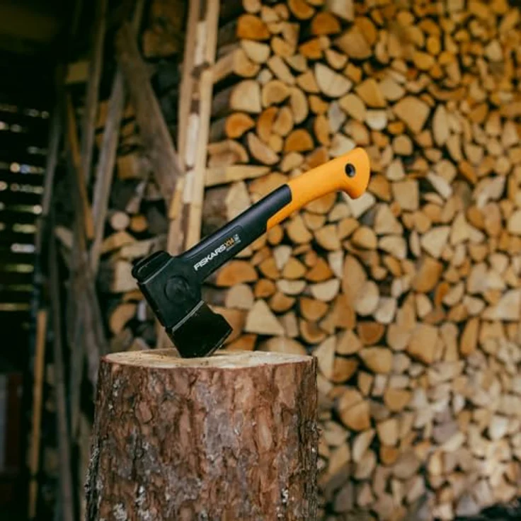 Fiskars X14, Axt + Beil mit spezieller Klingenschliff - Universalaxt, schwarz – Bild 7