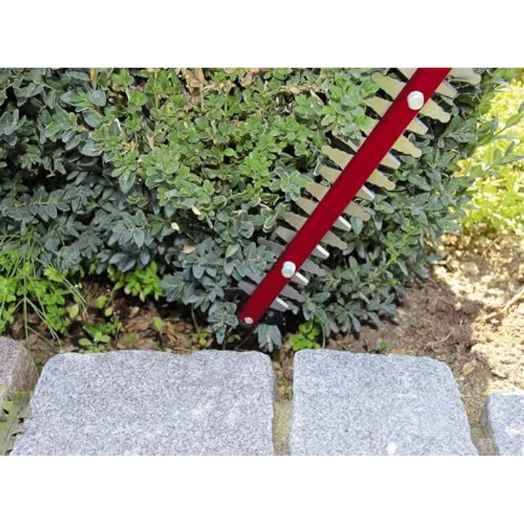 Einhell Elektro Heckenschere GE-EH 6560 (650 W, 600 mm Schnittlänge, 30 mm Zahnabstand, Schnittgutsammler, Kabelzugentlastung) – Bild 4