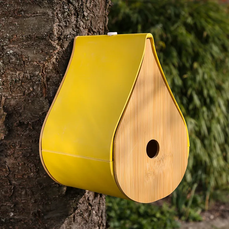 GAUMENKICK Vogelhaus - Nistkasten - Bambus - mit Aufhänger - H: 27,5cm - L: 18,5cm - gelb
