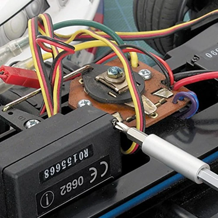 Wolfcraft Micro-Bit-Box für kleine Schrauben, 32-tlg. mit Solid-Bits für Schlitz, Kreuzschlitz, TORX und Innensechskant, kompakte Metallkassette – Bild 3