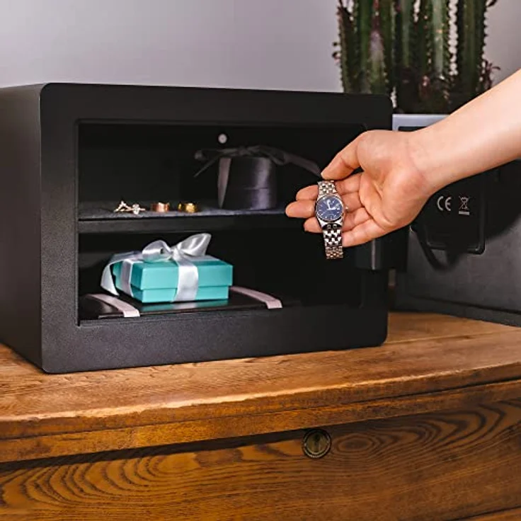 Yale Smart Safe - YSS/250/EB1 - Hohe Sicherheit - Gesicherte Tür - Heimtresor - Fernzugriff - Teilen von Zugangscodes - LCD-Tastatur-Kombisafe - geeignet für Schmuck und Dokumente – Bild 5