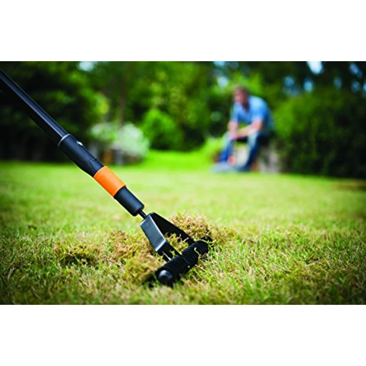 Fiskars QuikFit™ Rasenlüfter, Gehärteter Karbonstahl, Breite 37 cm, Red Dot Design Award, 961g – Bild 7
