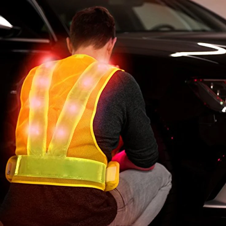 kwmobile LED Warnweste Reflektor Sicherheitsweste Gelb - Security Weste mit 16 roten LED Lampen - Reflektierende Streifen Warnweste für z.B. Joggen Reiten – Bild 2