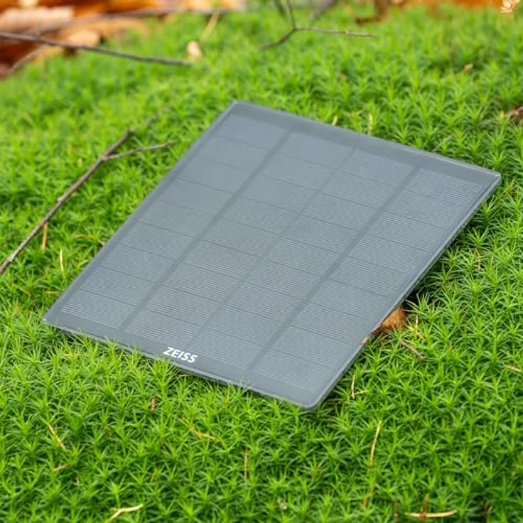 Zeiss Solar Panel Pro, Solarmodul mit 12W Nennleistung, wetterfest, integrierter 37 Wh Li-Ion-Akku, 6V-12V kompatibel, inkl. Halterung und 5m Anschlusskabel. – Bild 6