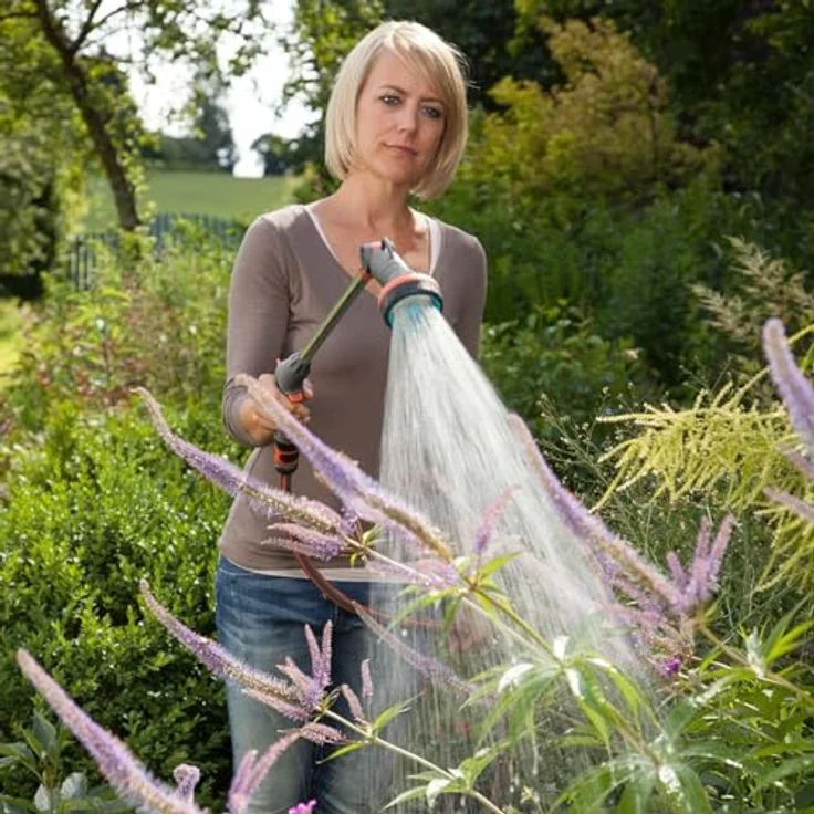 GARDENA Comfort Gießstab: Robuste Gartenbrause aus Metall zur Bewässerung und Reinigung, 90 cm lang, mit Brause--Stechstrahl, Frostschutz (18334-20) – Bild 5