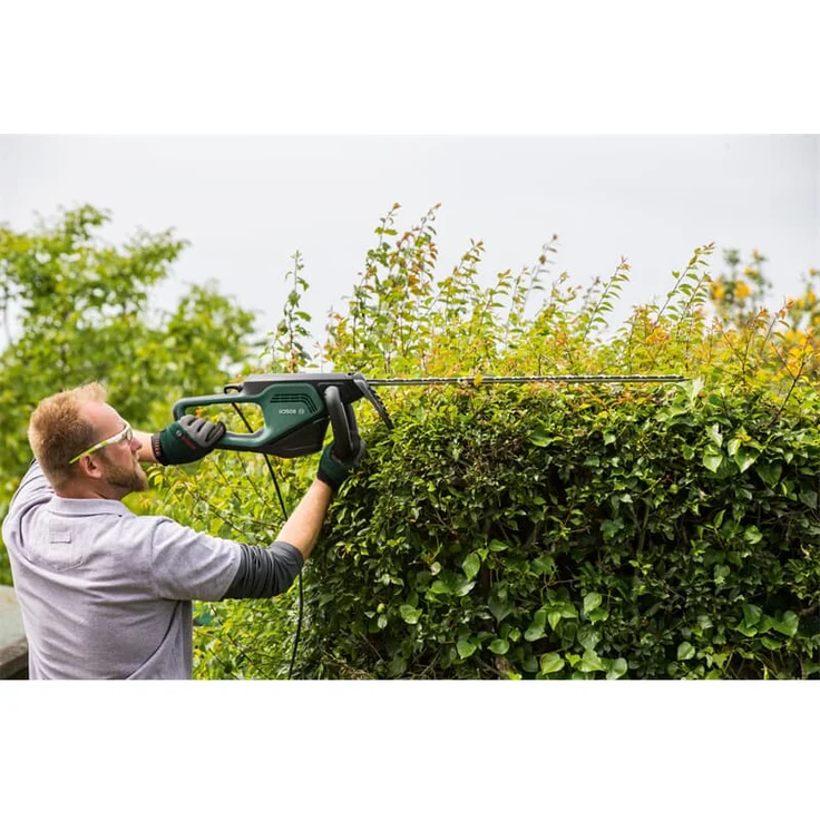 Bosch Home and Garden Heckenschere AdvancedHedgecut 65 500 Watt, Messerlänge 65cm, für große Hecken, Messerabstand 34mm, im Karton – Bild 6