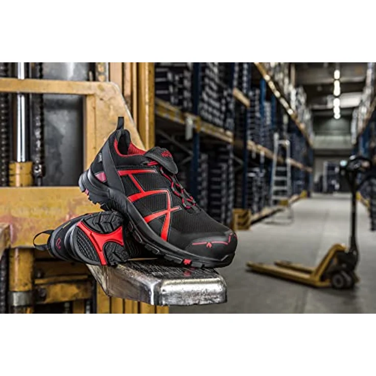 haix Black Eagle Safety 40.1 low, robuster Sicherheitsschuh mit GORE-TEX® Futter, schwarz/rot – Bild 4
