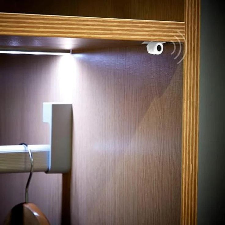 LEDKIA LIGHTING Berührungslose Sensorschalter für Schranktüren Schwarz, Installationshinweise für den Innenbereich, IP20 Schutz – Bild 4