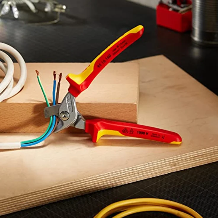 Knipex Kabelschere mit Stufen- schnitt isoliert – Bild 2