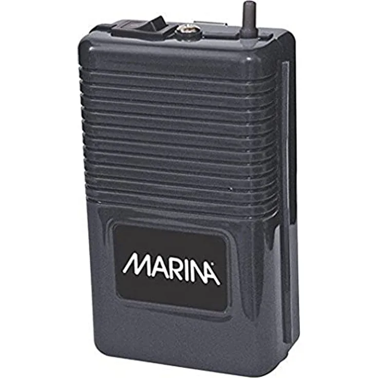 Marina 11134 Batterie Durchlüfterpumpe für Aquarien, verlässliche Back-up Luftquelle, mit Luftschlauch 45cm,und Austströmerstein, Schwarz