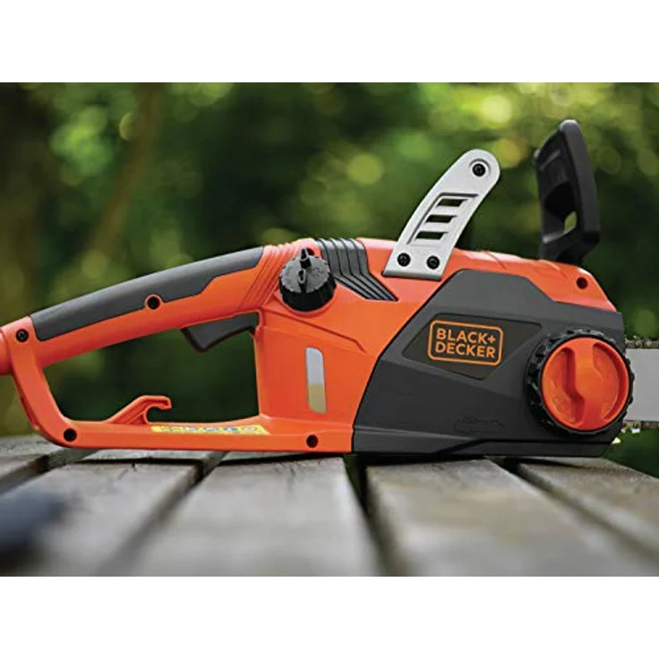 Black+Decker Elektro-Kettensäge - 2200W, 45 cm Schwertlänge, 12,5 m-s Kettengeschwindigkeit, rückschlagarm Kettenbremse CS2245 – Bild 7