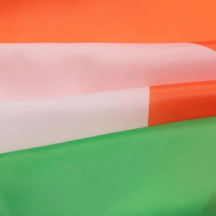 AZ FLAG Umhangflagge Niger 150x90 cm, nigrische Cape Fahne aus 100% Polyester mit Kapuze und integrierten Ärmeln, Body Flag 80g – Bild 3
