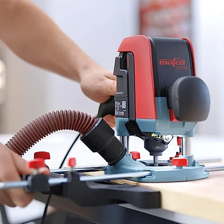 MAFELL Oberfräse LO 55 (1100 Watt Leistung, bis zu 24000 U/min, 0-55 mm Frästiefe, inkl. MAX3 Transport- und Aufbewahrungskoffer) 91A901 – Bild 2