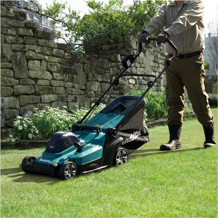Makita Akku-Rasenmäher 'LM004GZ', max 40V, 43 cm Schnittbreite, 50 l, ideal für Rasenflächen bis 830 m², inkl. Mulchstopfen, zentral verstellbare Räder. – Bild 15