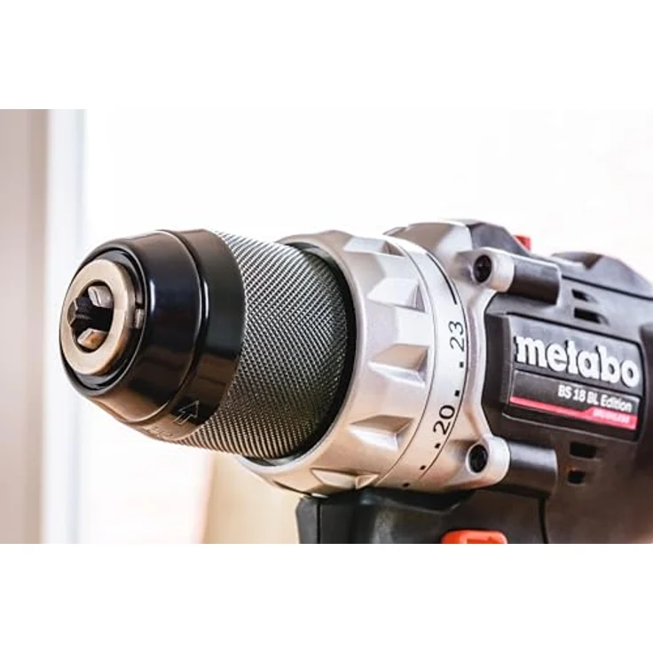 Metabo Akku-Bohrschrauber BS 18V BL BlackEdition, bürstenlos mit 4,0Ah Akku und Ladegerät, inkl. Schnellspannbohrfutter und LED-Arbeitslicht – Bild 6