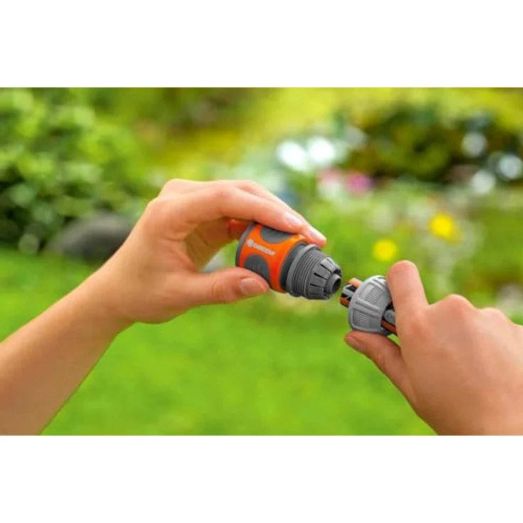 GARDENA Schlauchverbinder 13 mm (1-2 Zoll) und 15 mm (5-8 Zoll): Steckverbinder für den Schlauchanfang, Griffmulden, einfache Montage, verpackt (18215-20) Bewässerungszubehör – Bild 5