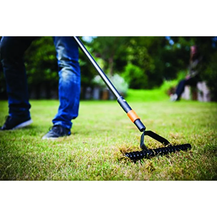Fiskars QuikFit™ Rasenlüfter, Gehärteter Karbonstahl, Breite 37 cm, Red Dot Design Award, 961g – Bild 6