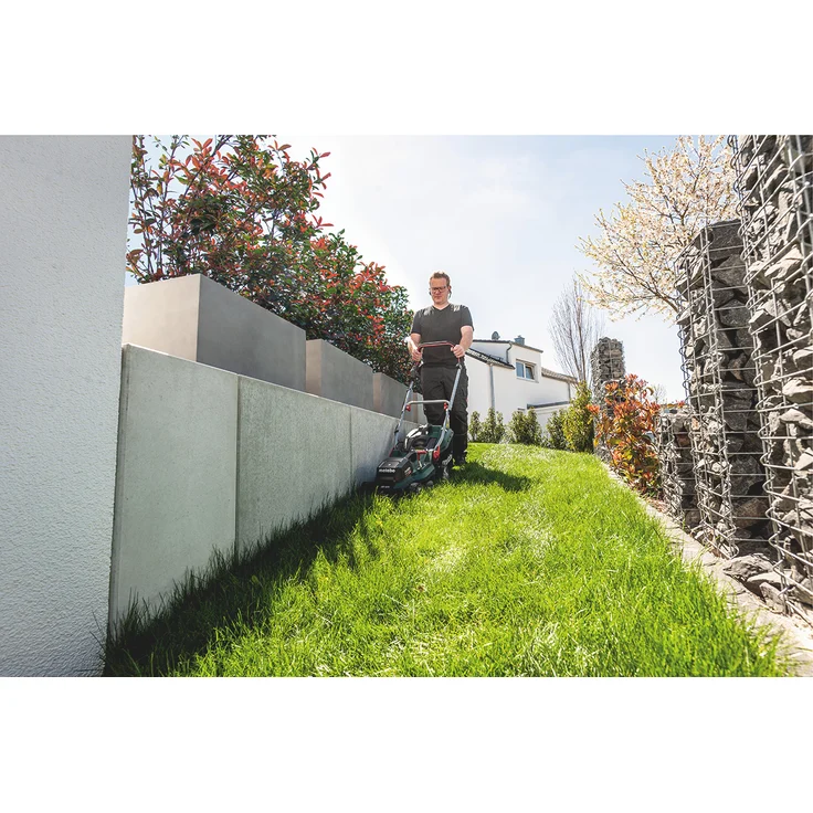 Metabo Akku Rasenmäher RM 36-18 LTX BL 36 (2x 18 Volt Li-Ion für Grundstücken bis 350 m², Schnittbreite: 36 cm, Mulchfunktion, bürstenloser Motor) ohne Akku und Ladegerät, im Karton – Bild 9